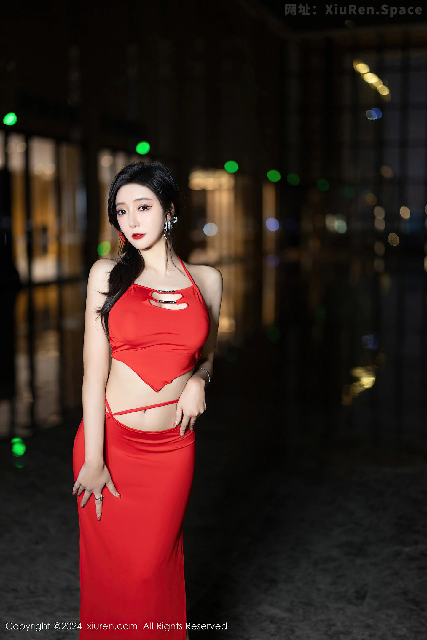 图片[4]-[XiuRen秀人网]VOL.8378 女神王馨瑶yanni红色连衣裙+杏色轻透连衣裙秀完美身材诱惑写真80P-秀人网官方网站